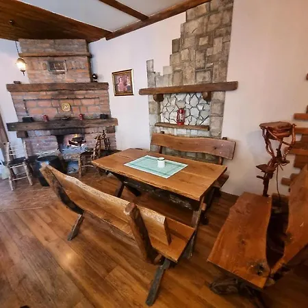 B&B Kod Malog Cara I Dva Drugara