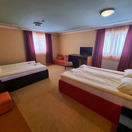Kod Malog Cara I Dva Drugara B&B 자호리나